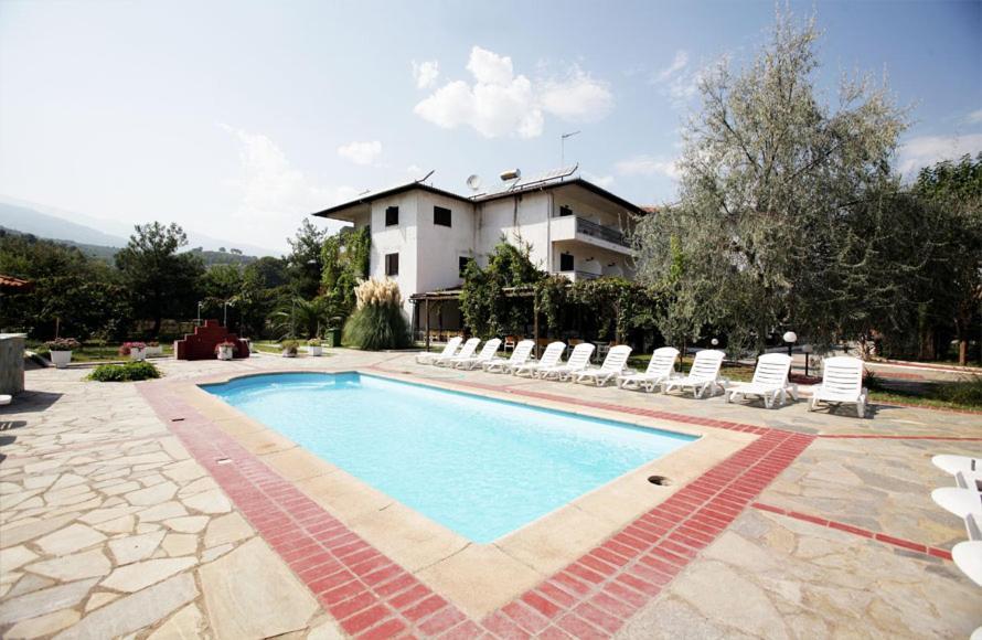 Athina Hotel Neos Panteleimonas Esterno foto